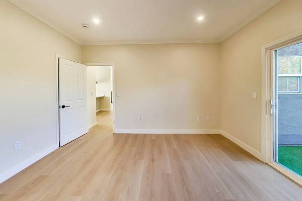 3BR/2BA Single Family House on Glenwood Ave · Menlo Park photo 3