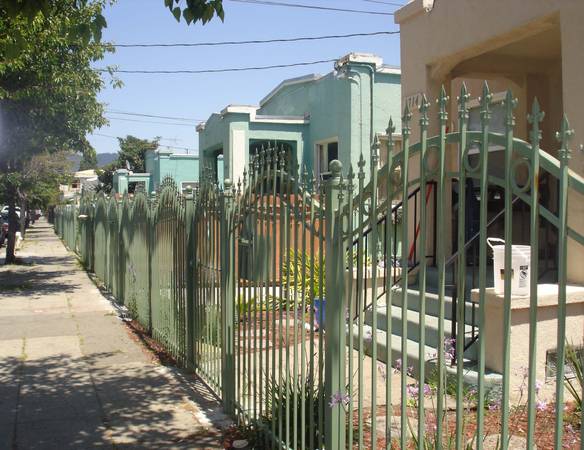 0BR/1BA Apartment · Oakland photo 5