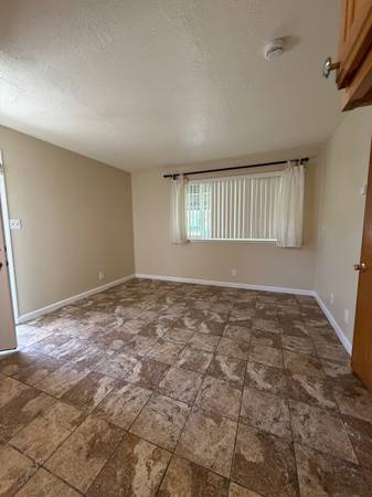 1BR/1BA Apartment · Redwood City photo 4