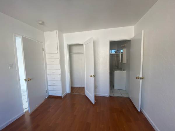 Duplexs on Bissell Ave · Richmond photo 3