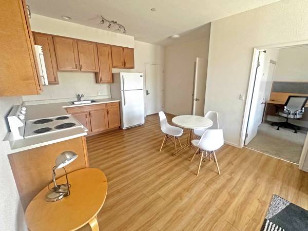 Apartments on Haste St · Berkeley photo 3