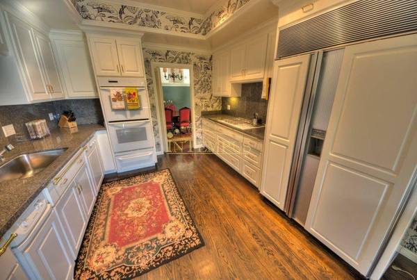 4BR/5BA Single Family House on Carriage Ct · Atherton photo 3