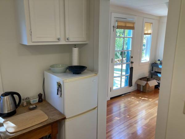 0BR/1BA Apartment · Mill Valley photo 4