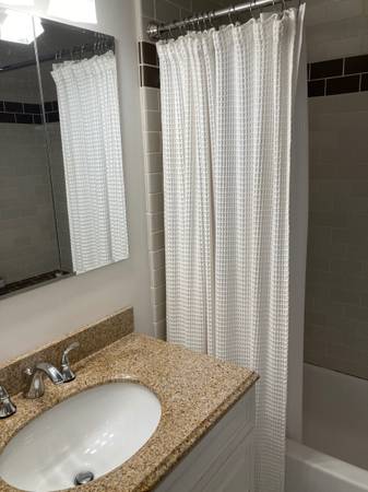 0BR/1BA Apartment · Mill Valley photo 5