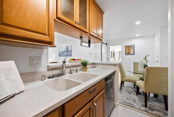 1BR/1BA Condo · Daly City photo 5
