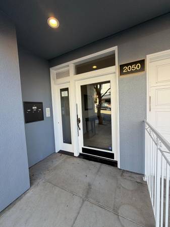 3BR/3BA Single Family House on Divisadero St · San Francisco photo 3