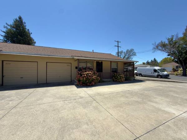 1BR/1BA Single Family House on Adrian Street · Napa photo 4