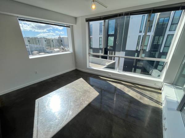 Glasdore Lofts photo 3