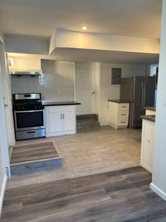 3BR/3BA Apartment on 9th Ave · Oakland photo 4