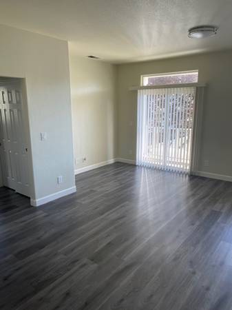 2BR/1BA Apartment on Prospect Avenue · Santa Rosa photo 4