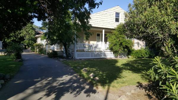 2BR/2BA Single Family House on Rose Ave 2 · Pleasanton photo 2