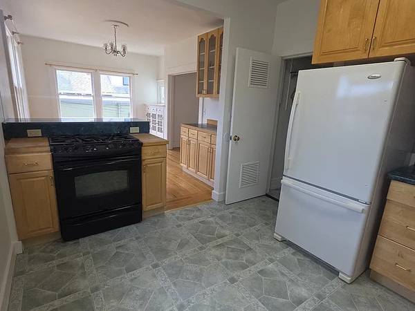 2BR/1BA Duplex on Bonita Ave · Berkeley photo 3