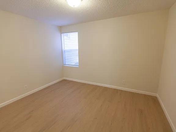 Apartments on Lincoln Way · San Francisco photo 4