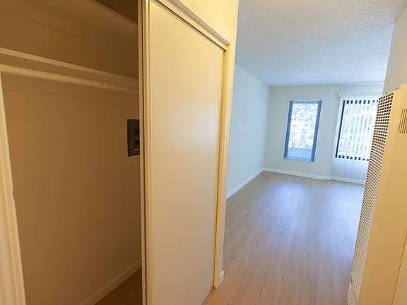 Apartments on Lincoln Way · San Francisco photo 5