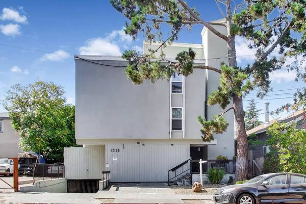 Blake Apartments photo 3