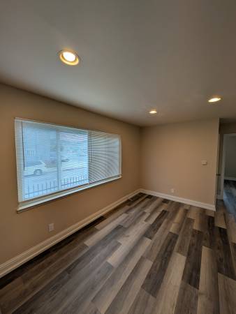 1BR/1BA Apartment · Oakland photo 2