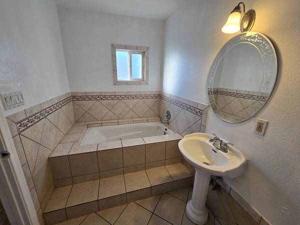 1BR/1BA In Law Adu · Richmond photo 4
