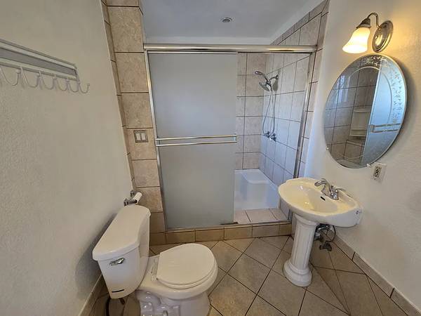 1BR/1BA In Law Adu · Richmond photo 3
