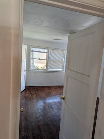 2BR/1BA Apartment · Menlo Park photo 5