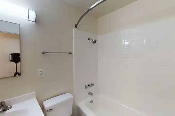 Bay Terrace Apartments photo 5
