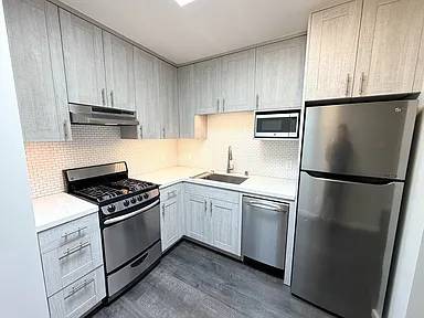 Handsome Jordan Park 1br/1ba Flat! Modern Finishes! Laundry! Storage! Yard! Progressive photo 3