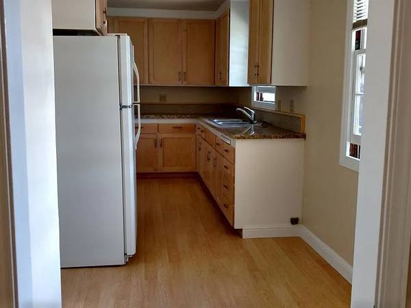 1BR/1BA Duplex on 14th St · Santa Rosa photo 2