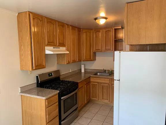 1BR/1BA Apartment on El Camino Real · Millbrae photo 2