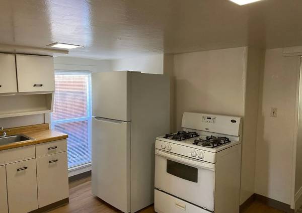 1BR/1BA Apartment on Pacific Ave Unit Unit B · Alameda photo 5