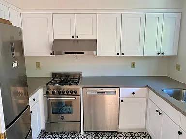2BR/2BA Single Family House on Bowman Ct · San Francisco photo 3