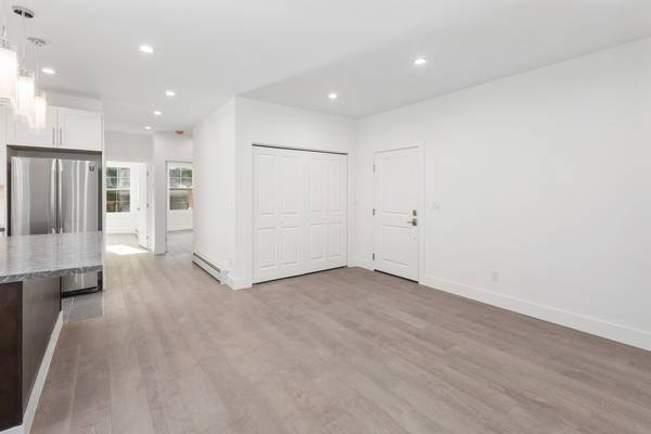 3BR/2BA Apartment on Oak Street 06 · San Francisco photo 4