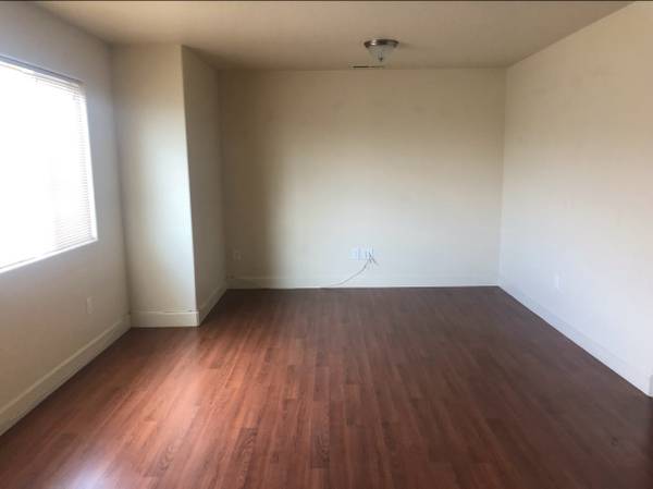 3BR/2BA Townhouse on Sudden St · Watsonville photo 5