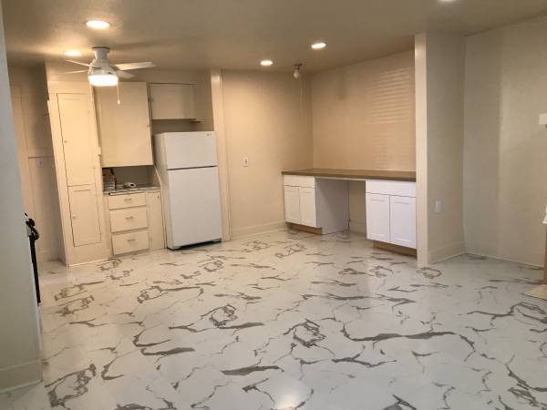 1BR/1BA Duplex on Adams Near Jackson · Redwood City photo 2