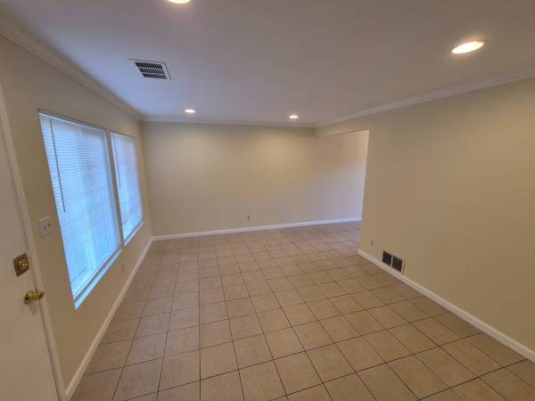 Townhouses on Redstone Ter · Fremont photo 3