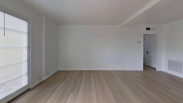 1BR/1BA Townhouse on Gonzalez Drive · San Francisco photo 2