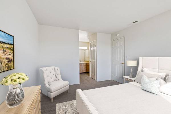 2BR/2BA Apartment · Tracy photo 5
