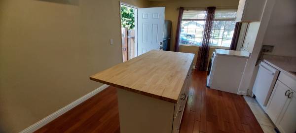1BR/1BA Apartment · Dublin photo 4