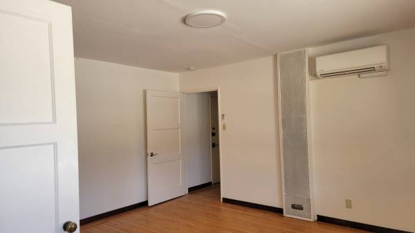 0BR/1BA Apartment on Sir Francis Drake · Fairfax photo 5
