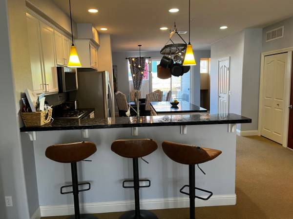 3BR/3BA Condo · Windsor photo 4