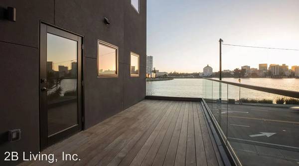 2BR/2BA Apartment on Lakeshore Avenue - · Oakland photo 3