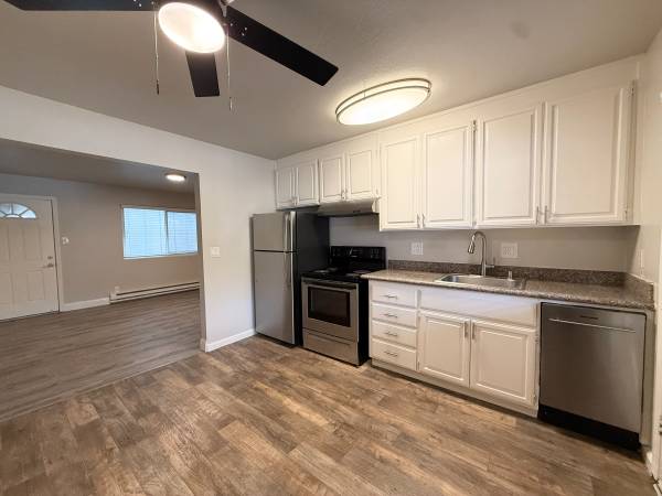 Apartments on Stanton · Hayward