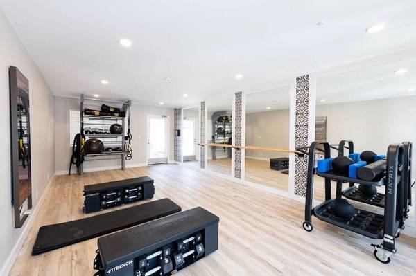 Apartments on Sharene Lane · Walnut Creek photo 2