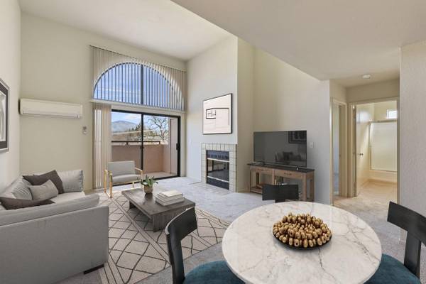 Apartments on Creekside Drive · Walnut Creek