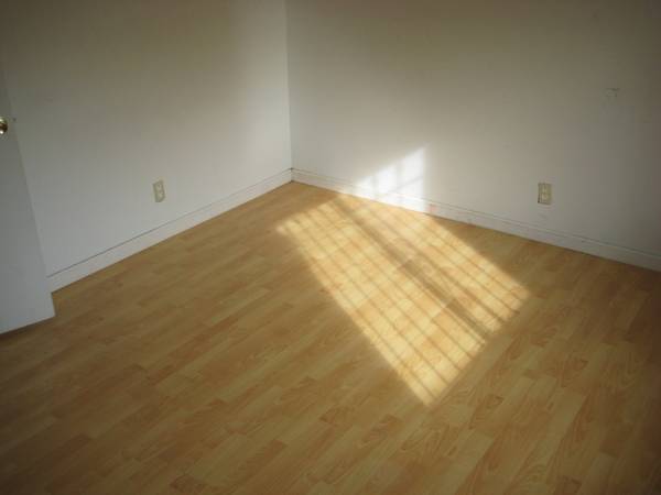 1BR/1BA Single Family House · Oakland photo 5