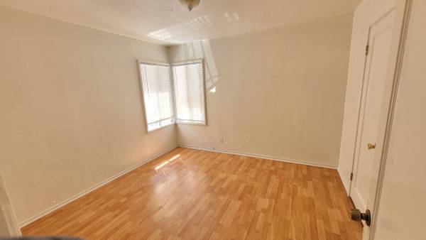 1BR/1BA Single Family House · Oakland photo 3