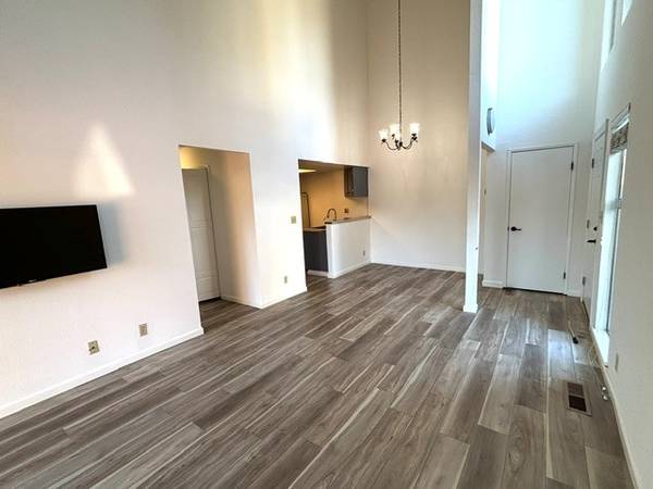 2BR/2BA Townhouse on Massolo Dr · Pleasant Hill photo 2