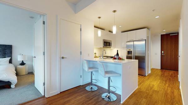 1BR/1BA Apartment on Fremont St · San Francisco photo 3