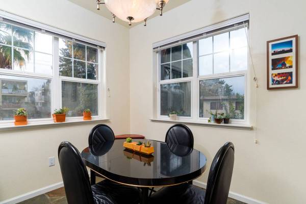 2BR/2BA Condo · Palo Alto photo 5