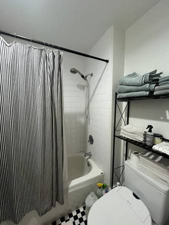 1BR/1BA Apartment · Richmond photo 5