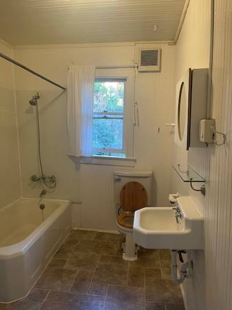 1BR/1BA Duplex · Berkeley photo 5