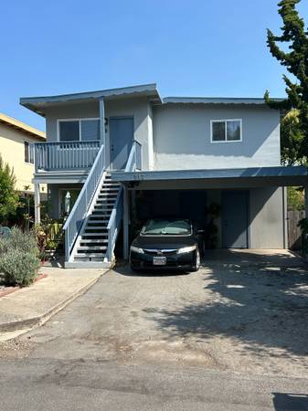 2BR/1BA Duplex · Aptos photo 2